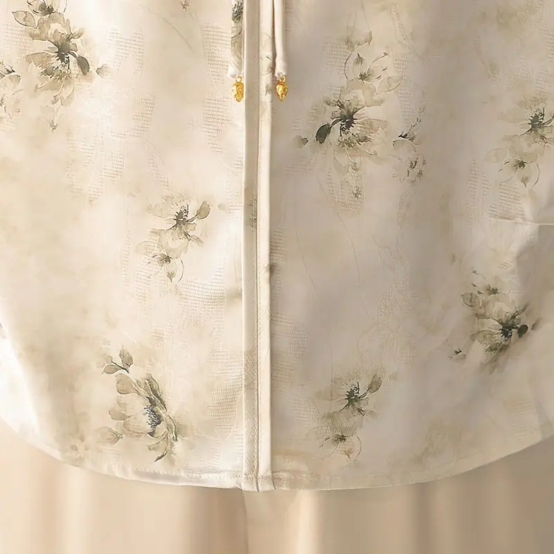 Nuova camicia estiva in stile cinese da donna nella moda estiva e top elegante e versatile