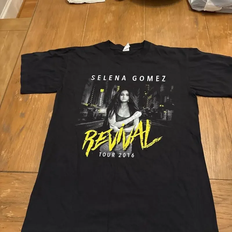 Selena Gomez Revival Tour 2016 T-Shirt Sz Medium Cities & Dates Double Sided ￼ ￼
