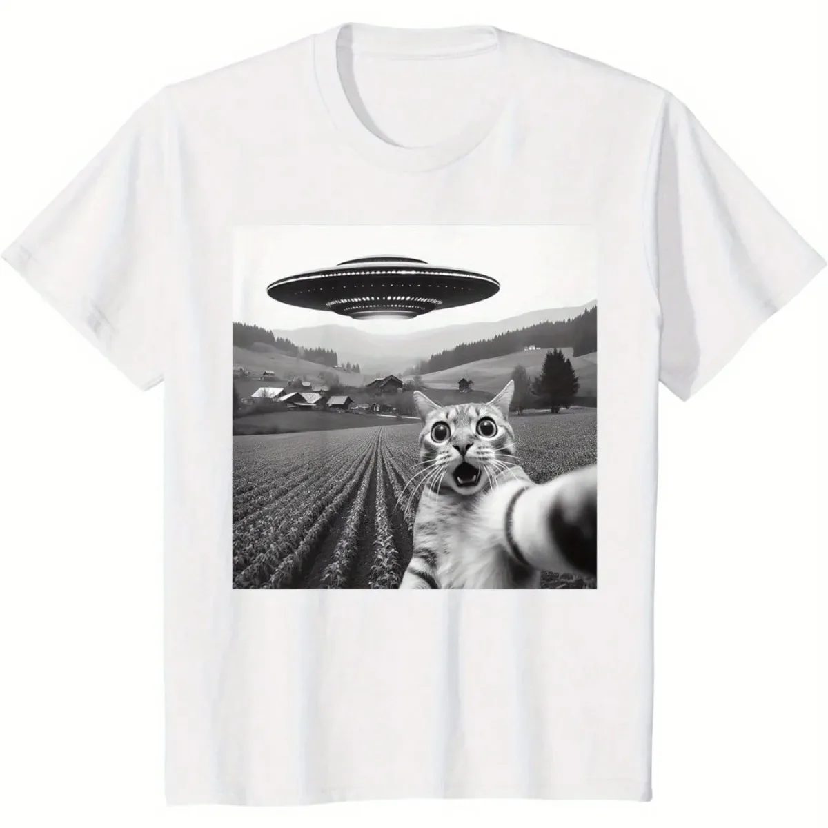 UFO and Cat Pattern Print T-shirt Women Summer Casual Loose Humorous Round Neck Short Sleeve Oversize Top T-Shirt Female Clothes
