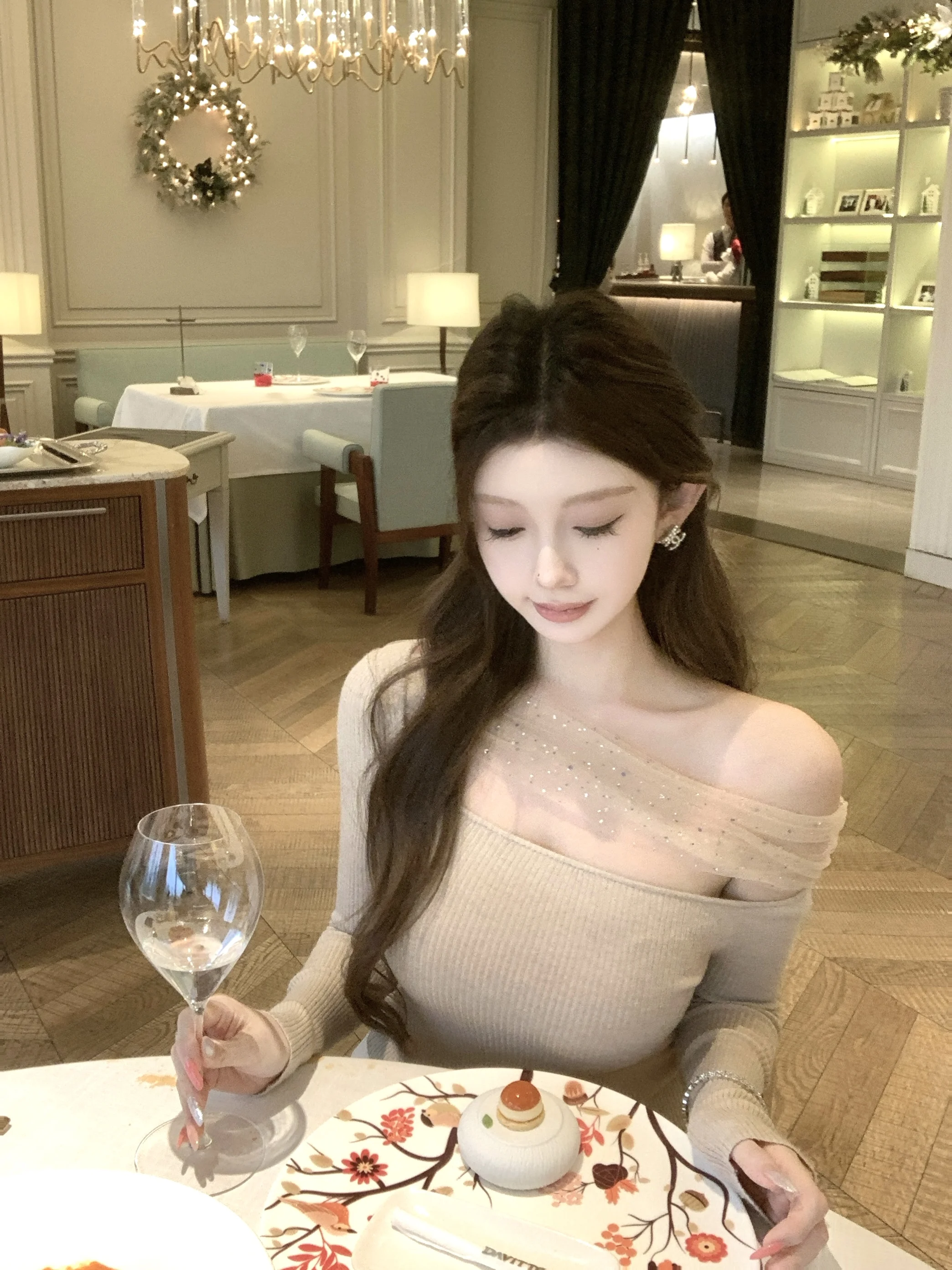 

Женский вязаный свитер Kubiliv Romantic Mis Dr с асимметричным вырезом на плече, стразами и сетчатым кружевом, повседневный, модный