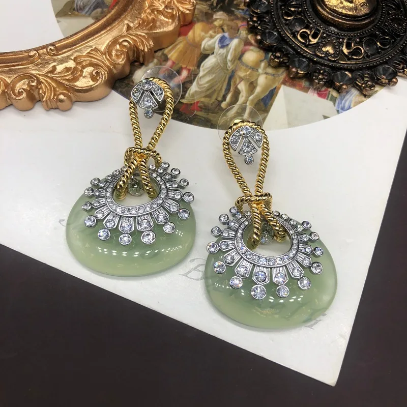 

Geometric Earrings for Women Palace Style Dinner Party Exquisite Jewelry Fashion Vintage Elegant Aretes De Mujer Zircon Eardrop