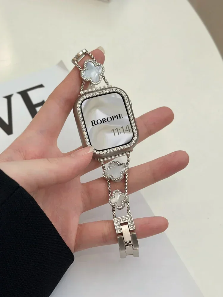 حزام معدني + حافظة لساعة أبل Ultra2 49 مللي متر 46 44 45 42 40 38 سلسلة 10 9 8 7 SE 6 سوار الماس النسائي أربع أوراق البرسيم