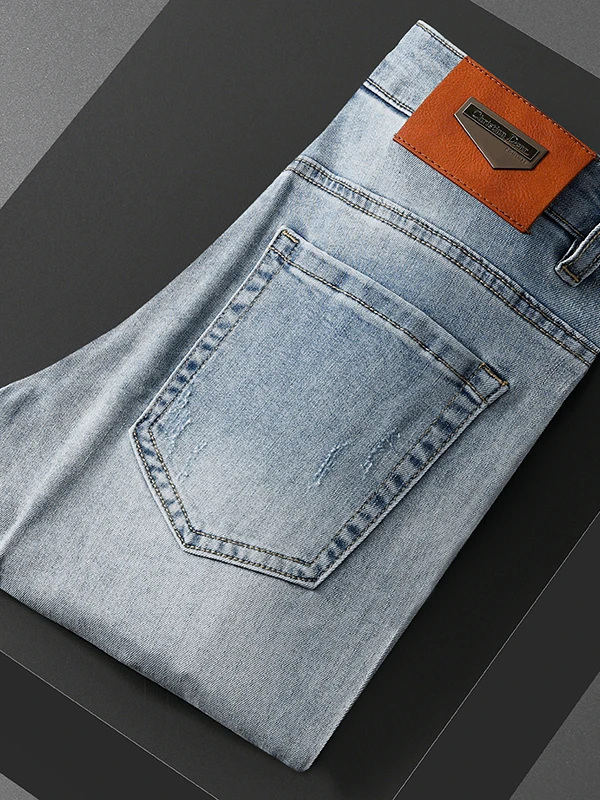 

Мужские джинсы Slim Fit на весну 2026: повседневные, с эластичным поясом, украшенные стразами, прямого кроя, модные, из прочной ткани Lenzing