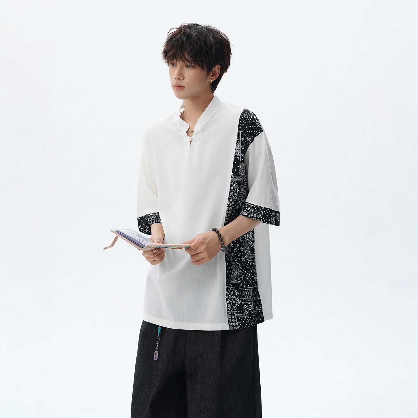 Summer Men's Short-Sleeved Silk-Linen T-shirt in Large Size with Button Closure and Cotton-Linen Tang