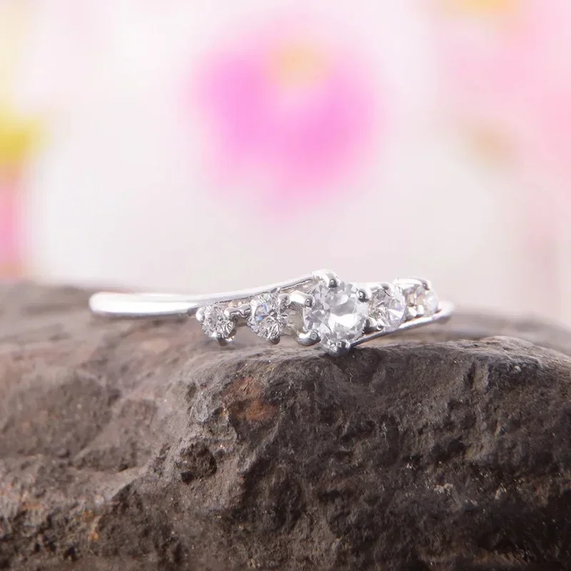 2025 New Inlaid Zircon Ring, Personalized European and American Elegant Design, Suitable for Daily Jewelry Accessories