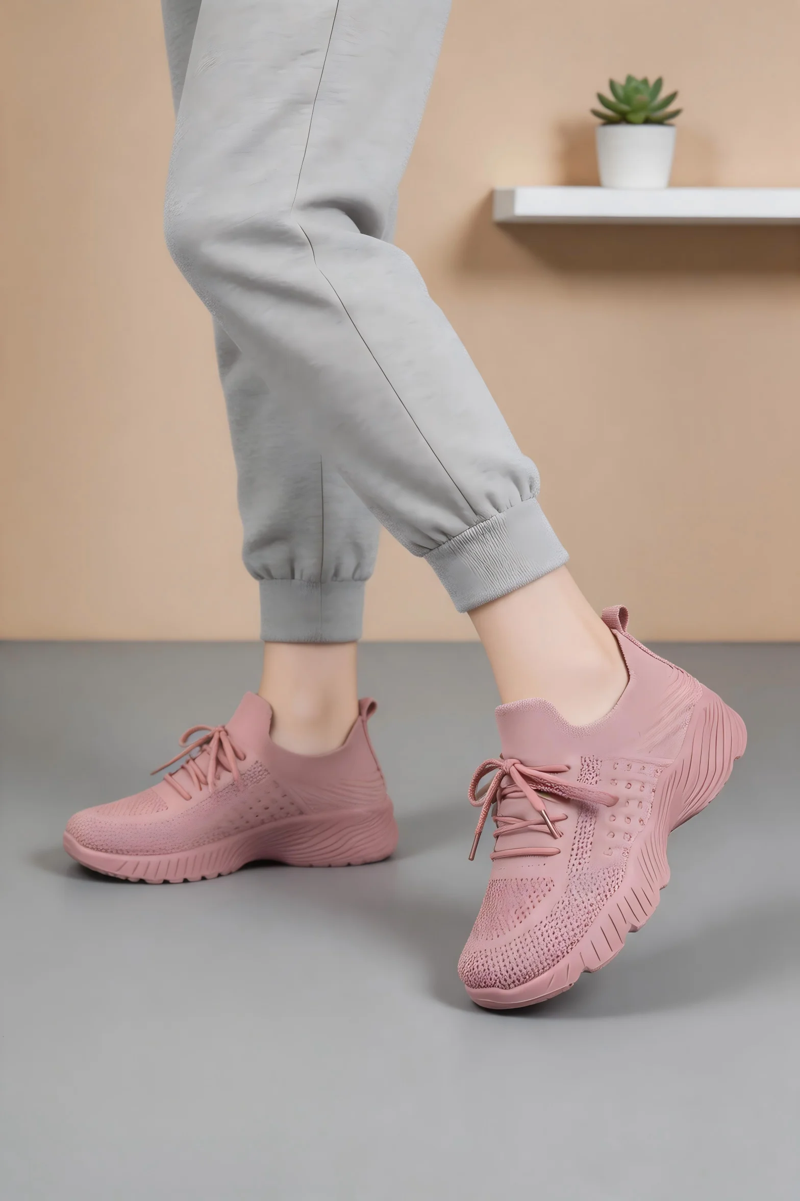 Women's Shoes: Versatile Summer Styles  New Arrivals: Casual Sneakers with Soft Soles for Comfort