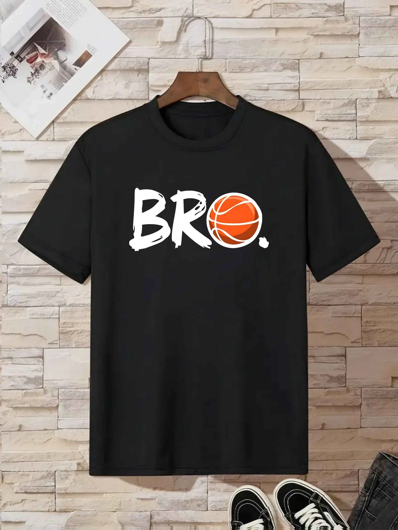 

This Black Basketball-patterned Summer Casual Round-neck T-shirt for Boys Is Perfect for Sports Enthusiasts Kids Clothes