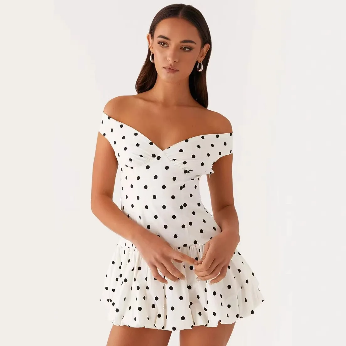 

New Women's Polka Dot Dress V-neck Off-shoulder Sexy Slim White Party Fashion Mini Skirt