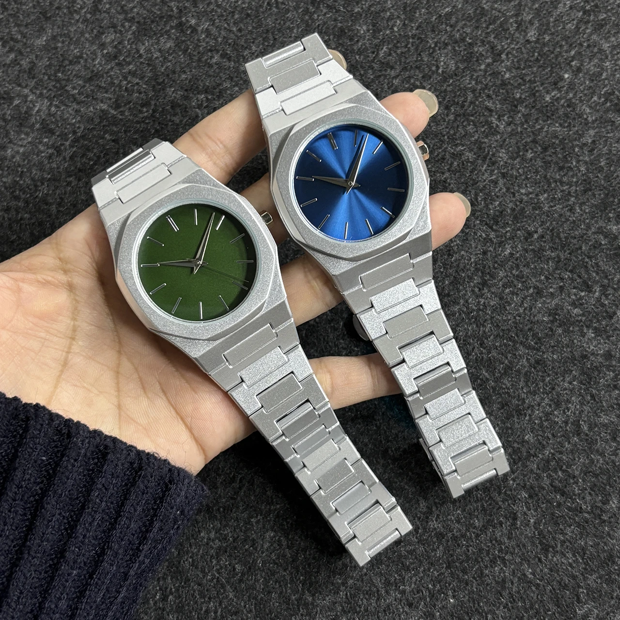 ساعة فاخرة بحزام بلاستيكي بمينا كوارتز ستار سكاي - خفيفة الوزن ومريحة في الارتداء، مناسبة لكل من الرجال والنساء