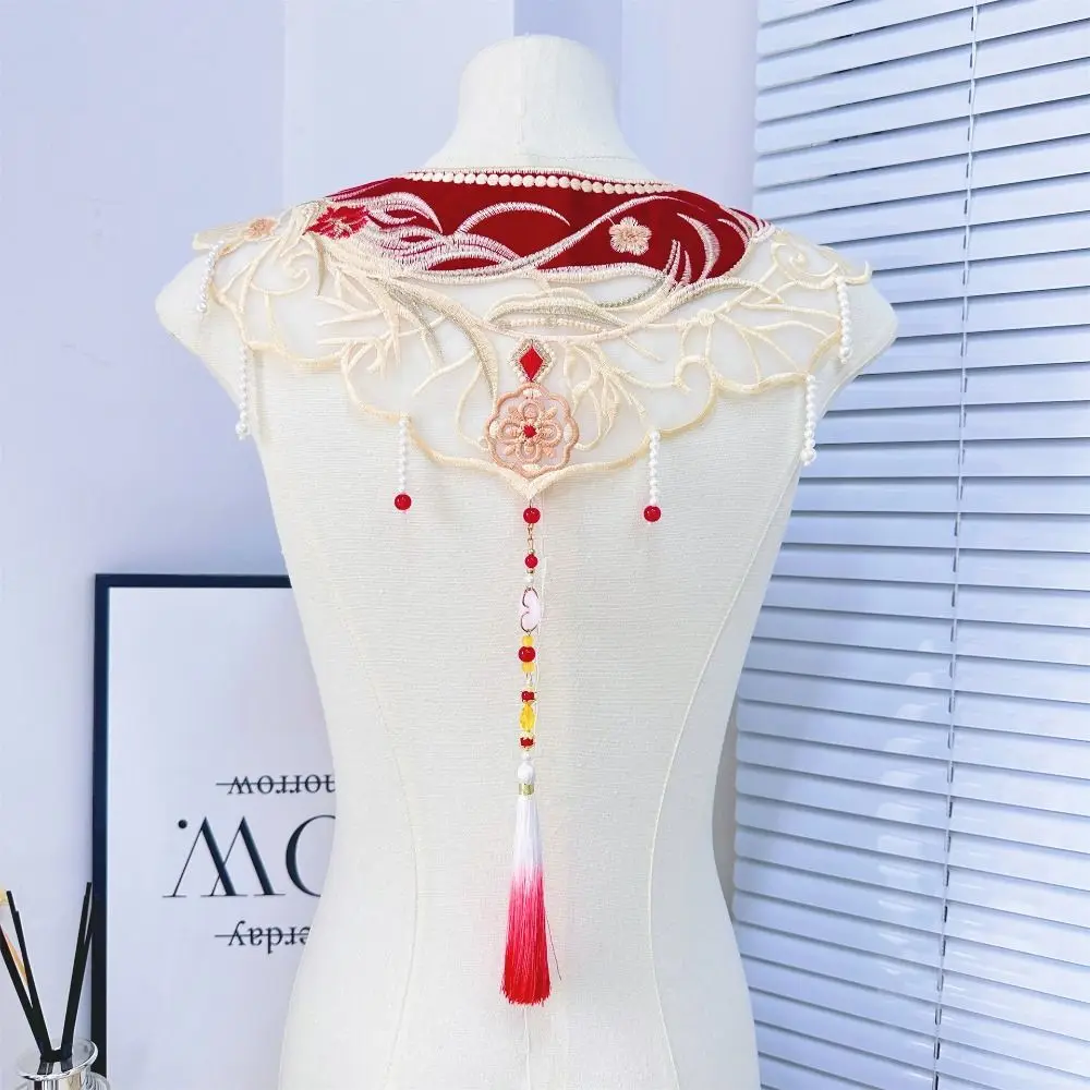 saia-estilo-chines-hanfu-com-gola-bordada-design-de-perolas-gola-yunjian-e-padrao-floral-nuvem-no-ombro