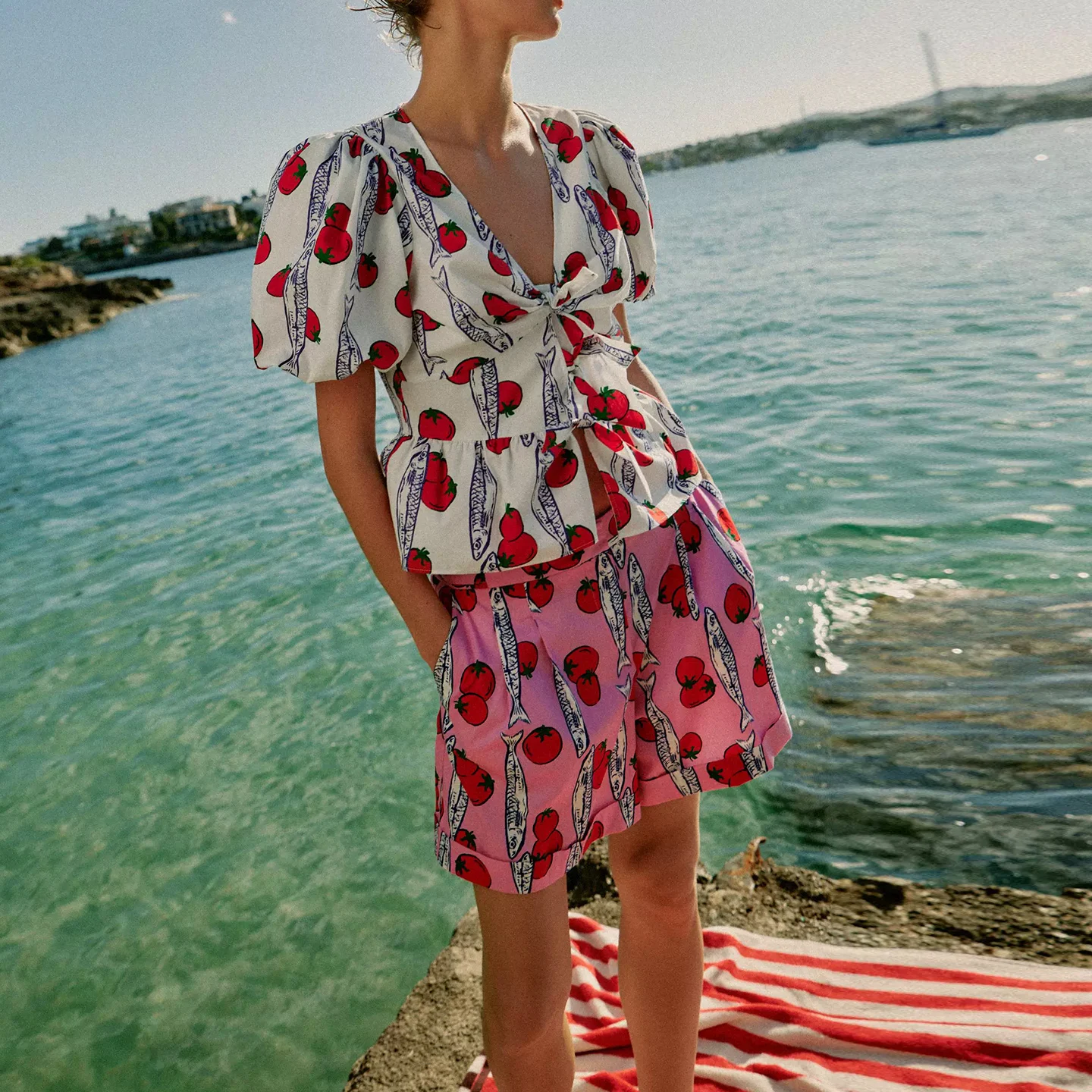 Women's Fashion Summer Outfit V-neck Bubble Sleeve Printed Shirt with Bow Tie Short Pants Pleated Skirt Two-piece Set