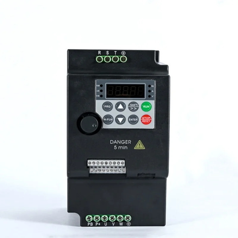 Single Phase to 3 Phase Frequency Converter 220V VFD Variable Frequency Speed Controller 1.5KW 0.75KW Fan Water Pump Control Speed Control