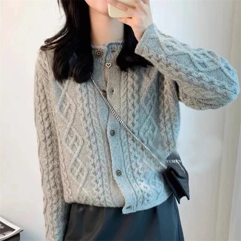 ATTYYWS Strickjacke aus 100 % reiner Wolle für Damen, 2025, neuer Herbst-Winter-Strickpullover mit Rundhalsausschnitt, lockeres Fried Dough Twists-Manteloberteil