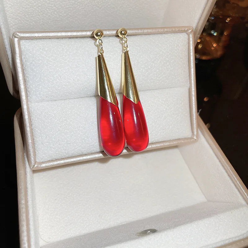 Medieval Times Palace Style Water Drop Red Resin Earrings Retro Earrings for Women Party Simple Jewelry Wholesale