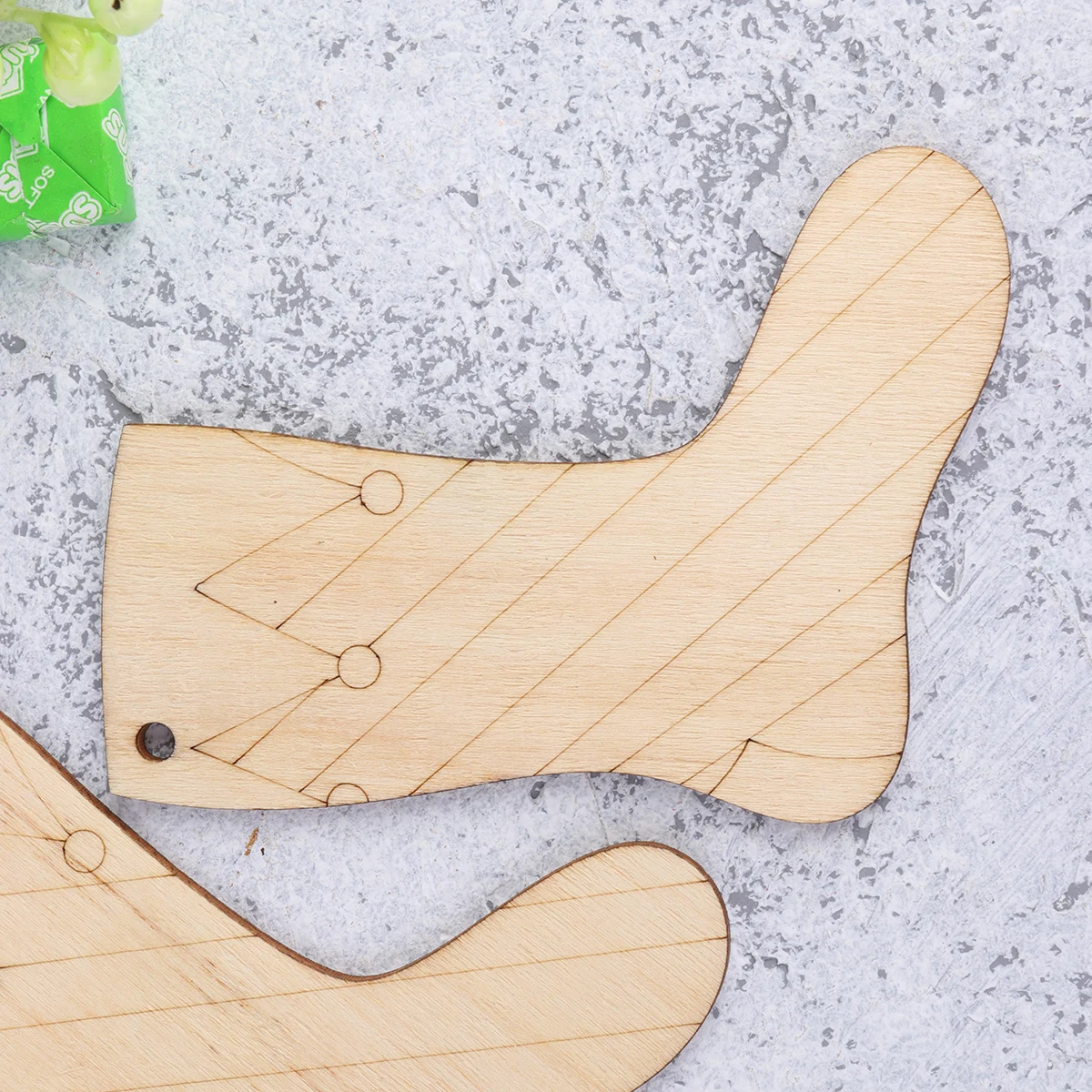 

20pcs Hanging Pendant Christmas Tree Decorations Durable Creative Wooden Ornaments Diy Crafts Wood Craft Decor Xmas Wooden