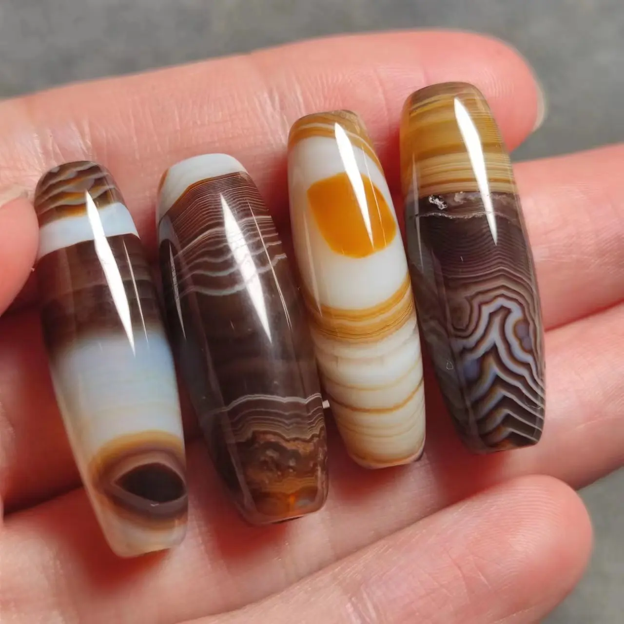 1pcs/lot Selected natural sugar color silk agate dzi Barrel beads Unique pattern Pretty pendant Accessories jewelry handiwork