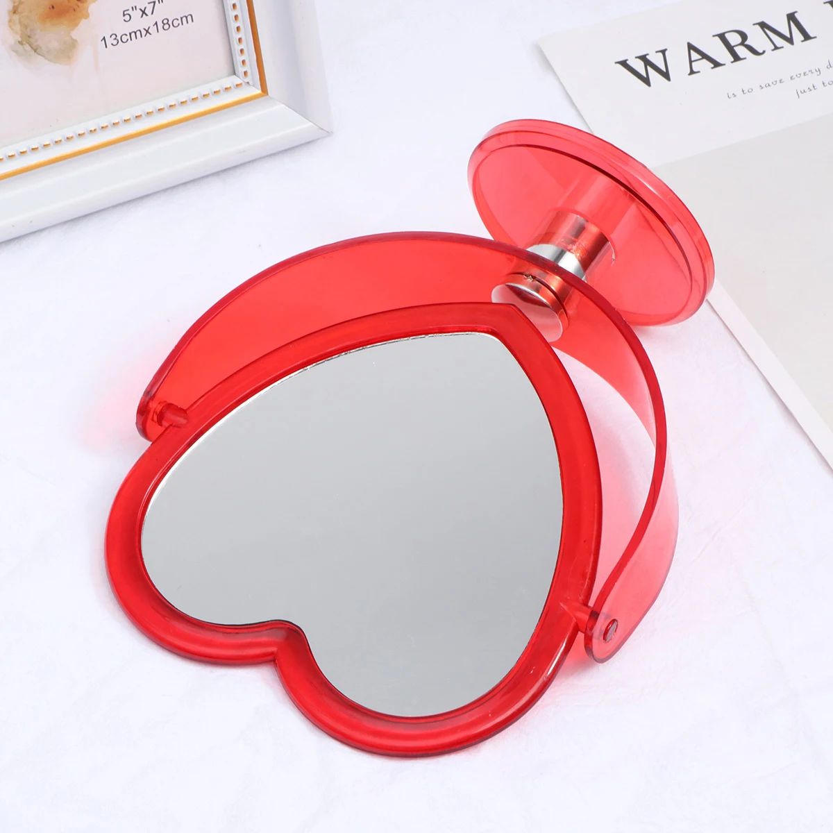 กระจกแต่งหน้าแบบตั้งโต๊ะ อะคริลิคสีแดง รูปหัวใจ กระจกสองด้าน สำหรับใช้ในบ้าน ร้านค้า ความคมชัดสูง น้ำหนักเบา ป้องกันการแตก