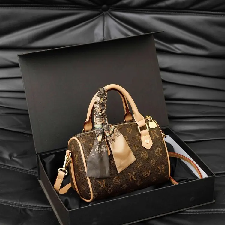 

Elegant Leather Classic Designer Paris Fashion Large Capacity Diaper Bag For Women Best Superstar Show Satchel