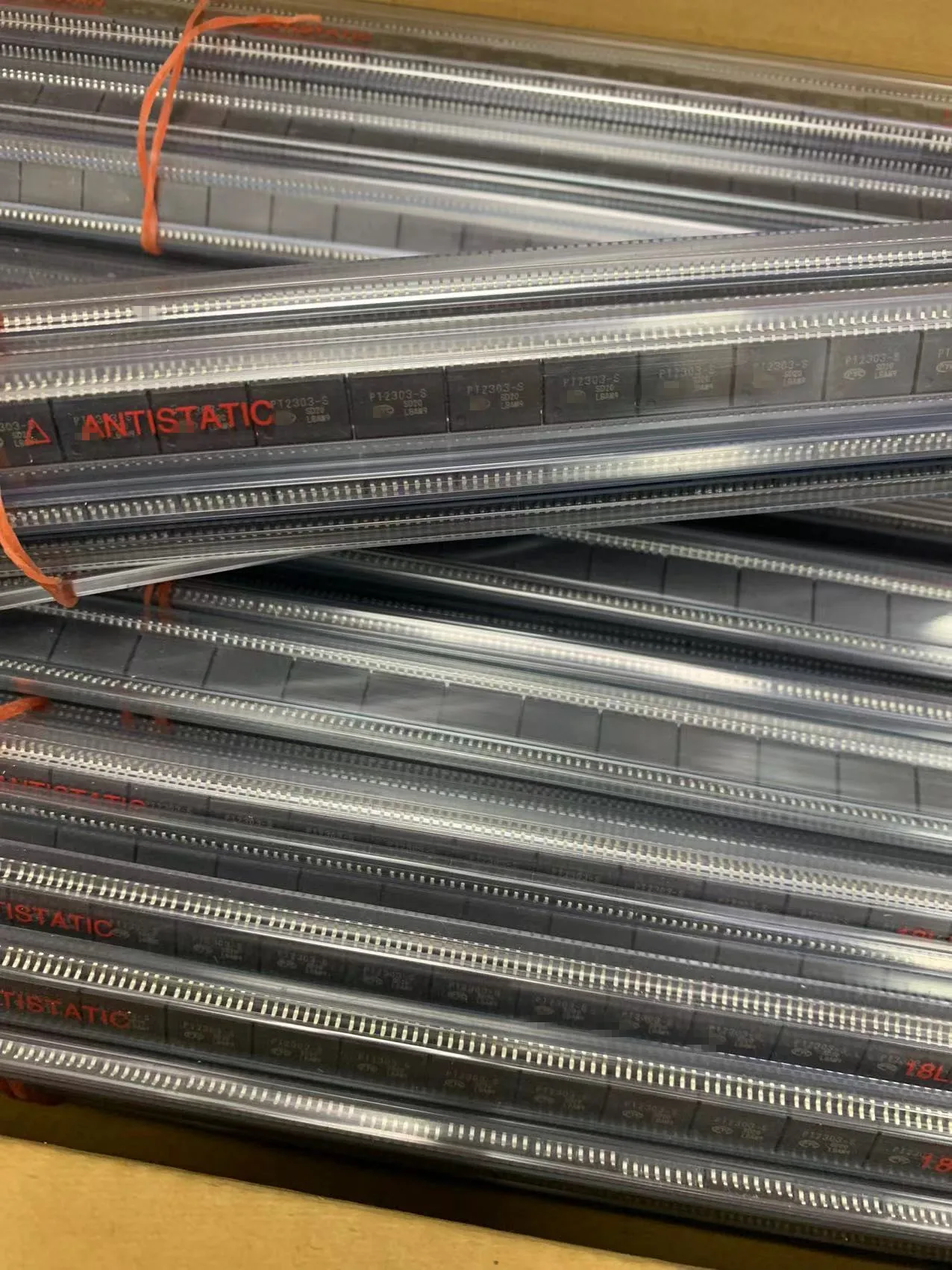 PT2303-S (5 pezzi) inventario originale e spot