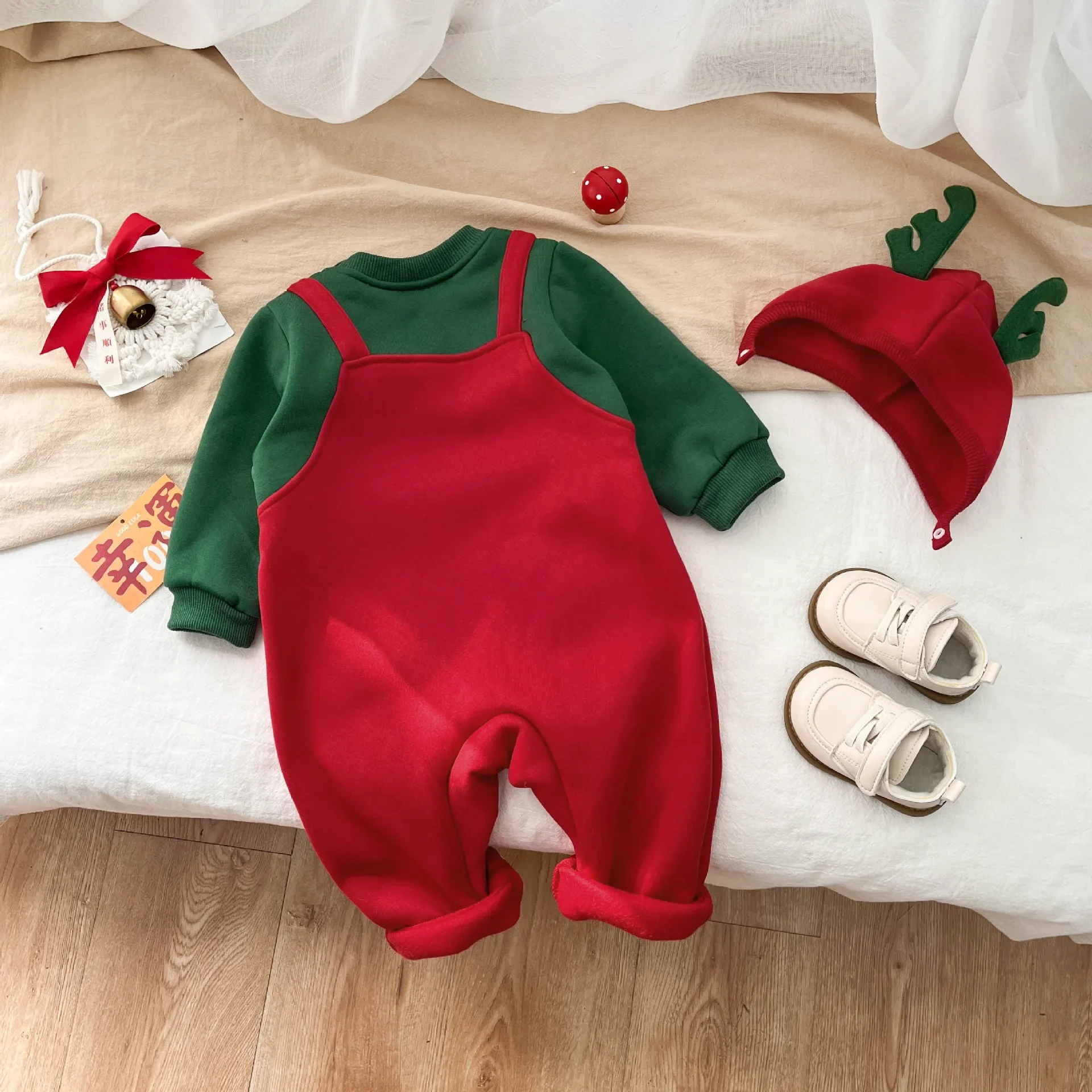 Baby Christmas jumpsuit set autumn and winter baby clothes with plush insulation for outdoor climbing，W136