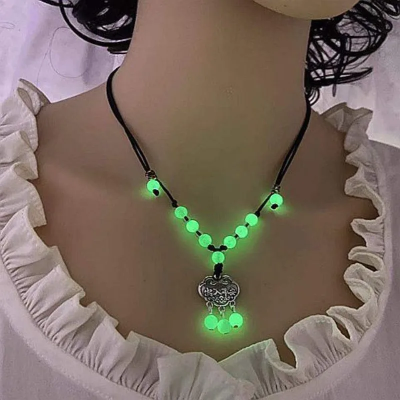 

Luminous Glow Stone Red Braided Longevity Charm Necklace Female Korean Simple Vintage Ethnic Handmade Student Jewelry Accessory