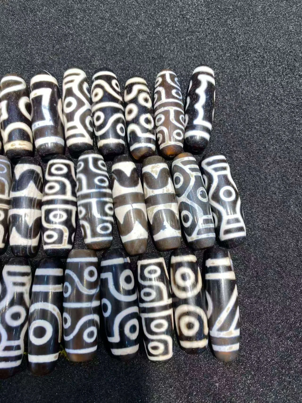 50pcs Live-stream hot recommendation black white sugar brown first-line pharmacist flying saucer bead uncoated black white dzi