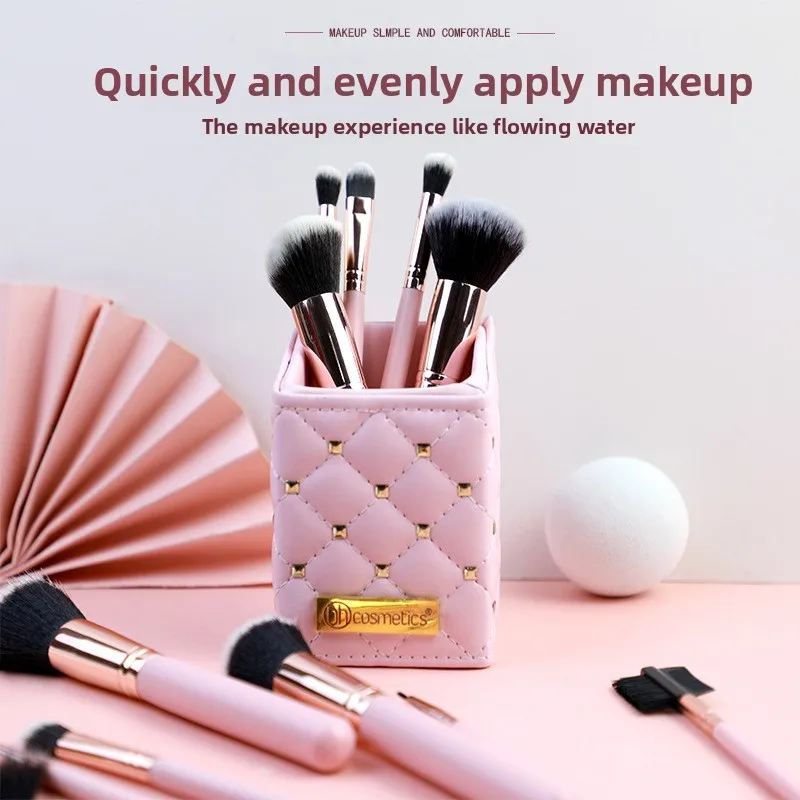Make-up-Pinsel mit einzelnem Holzgriff im Set für Gesichtsgrundierung, loses Puder und Lidschatten, Lippenapplikator, Concealer, Lippenbalsam-Werkzeuge