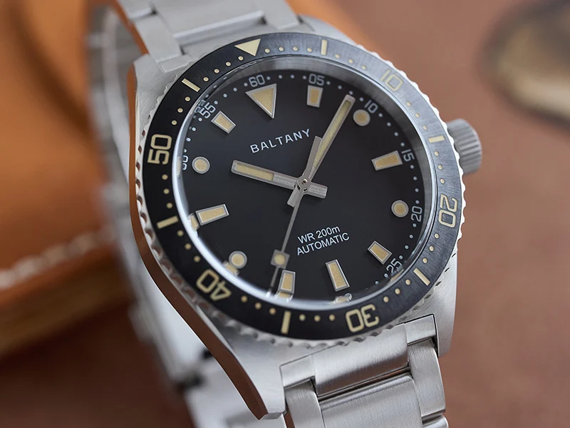 Baltany S3080 Herren Automatik Vintage Taucheruhr 39mm Retro Saphir Leuchtend 200M Wasserdicht Ozean-Schwimm-Stahlarmband Dress-Uhr – Detail 5