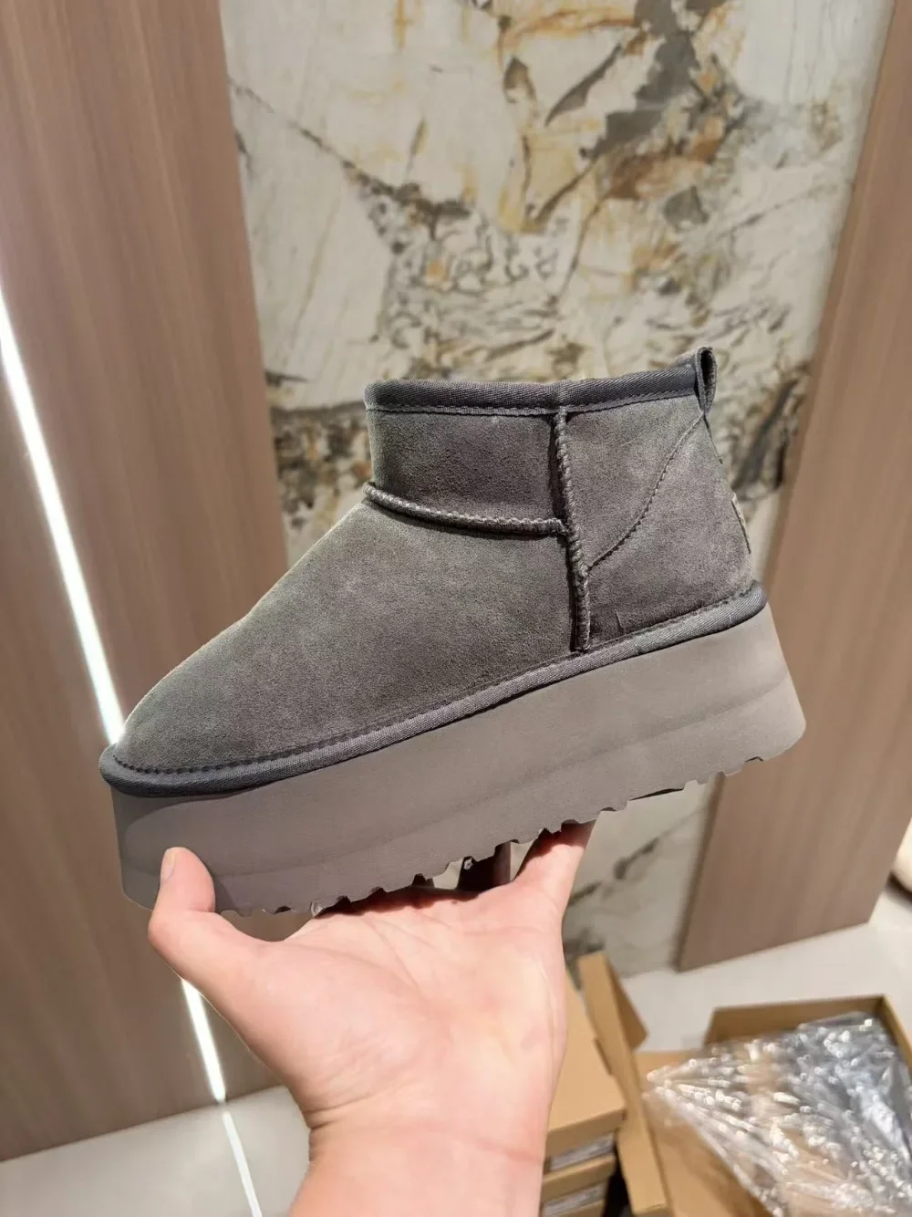 Damen-Schuhe aus verdickter, warmer Baumwolle, neue, rutschfeste, kurze Stiefel mit dicker Sohle und erhöhter Absatzhöhe, vielseitige, bequeme Schneestiefel. – Detail 2