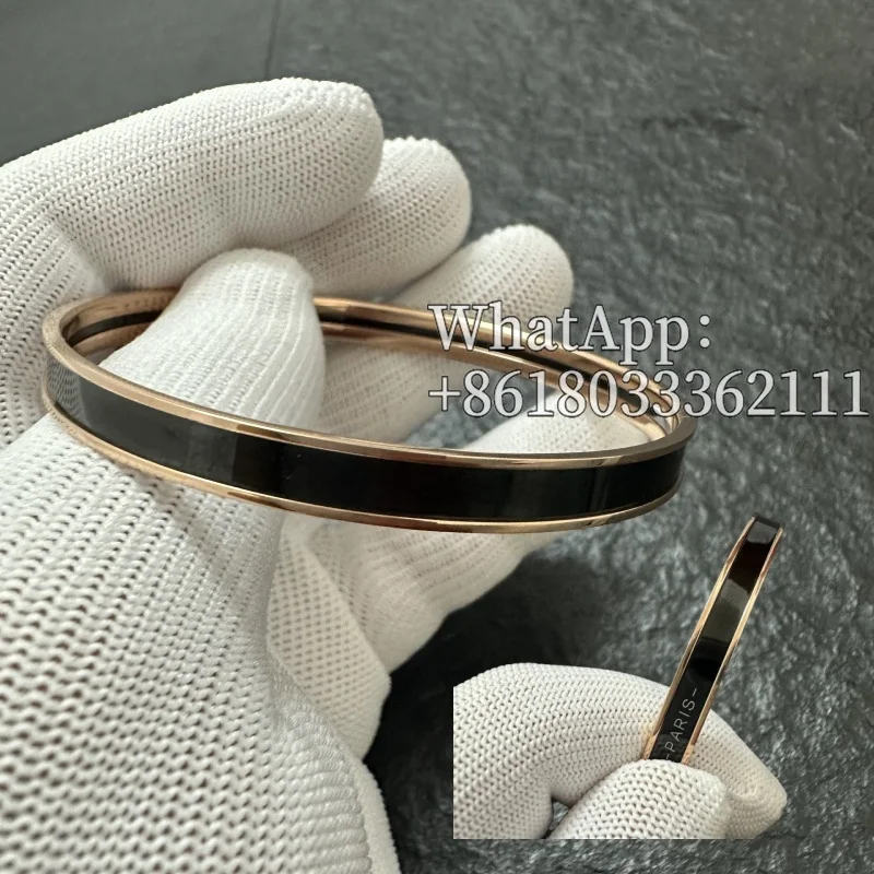 

2025 Fashionable and Elegant New Style of Circle-sealed Bracelet, High Quality, Popular Trend, As A Gift for Friends and Family
