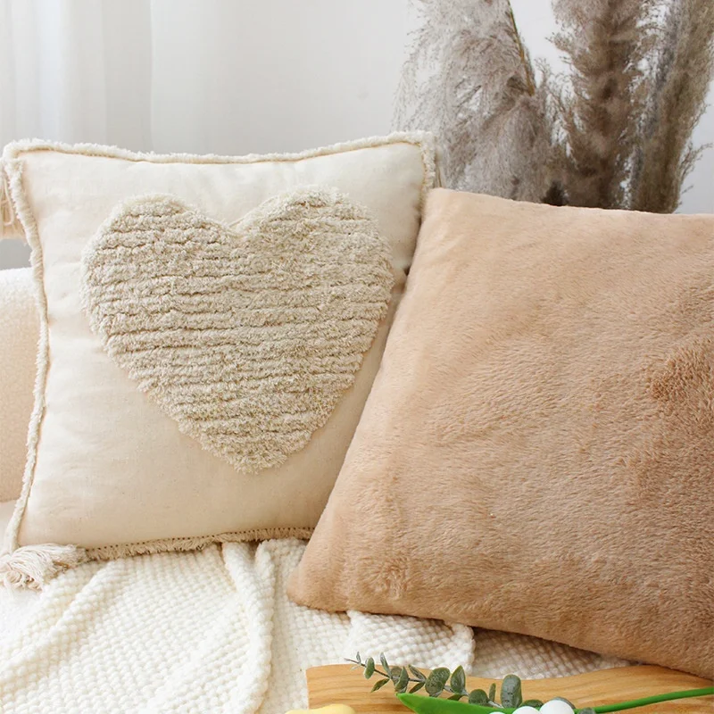 Nordic Style Faux Fur Pillowcase Sofa Living Room Sample Room Heart Shaped Rabbit Fur Pillow with Core Home Decorative Cushion