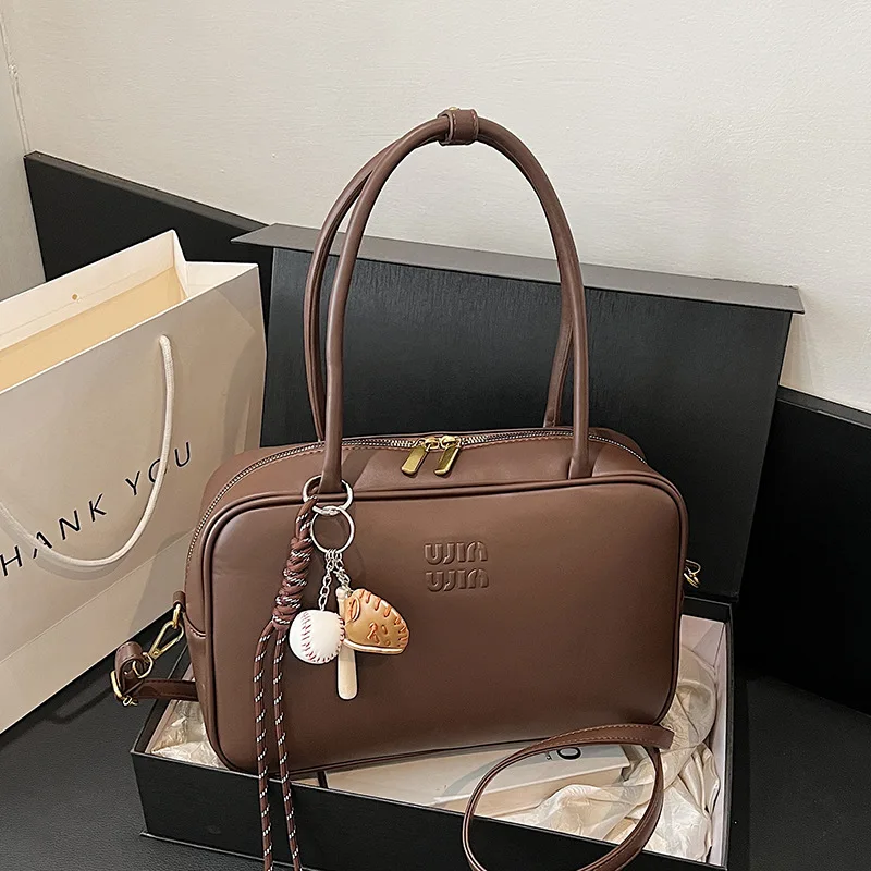 

2025 Retro-Minimalist Pillow Tote, Vintage-Edge Top Handle Bag, Crossbody Commuter-Ready with Luxury Textured Quilting