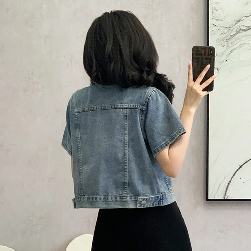 Vintage Blue Denim Shirt Jacket Women 2024 Summer New Fashion Pocket Short Sleeve Slim Jeans Blouse Coat Female Streetwear T481