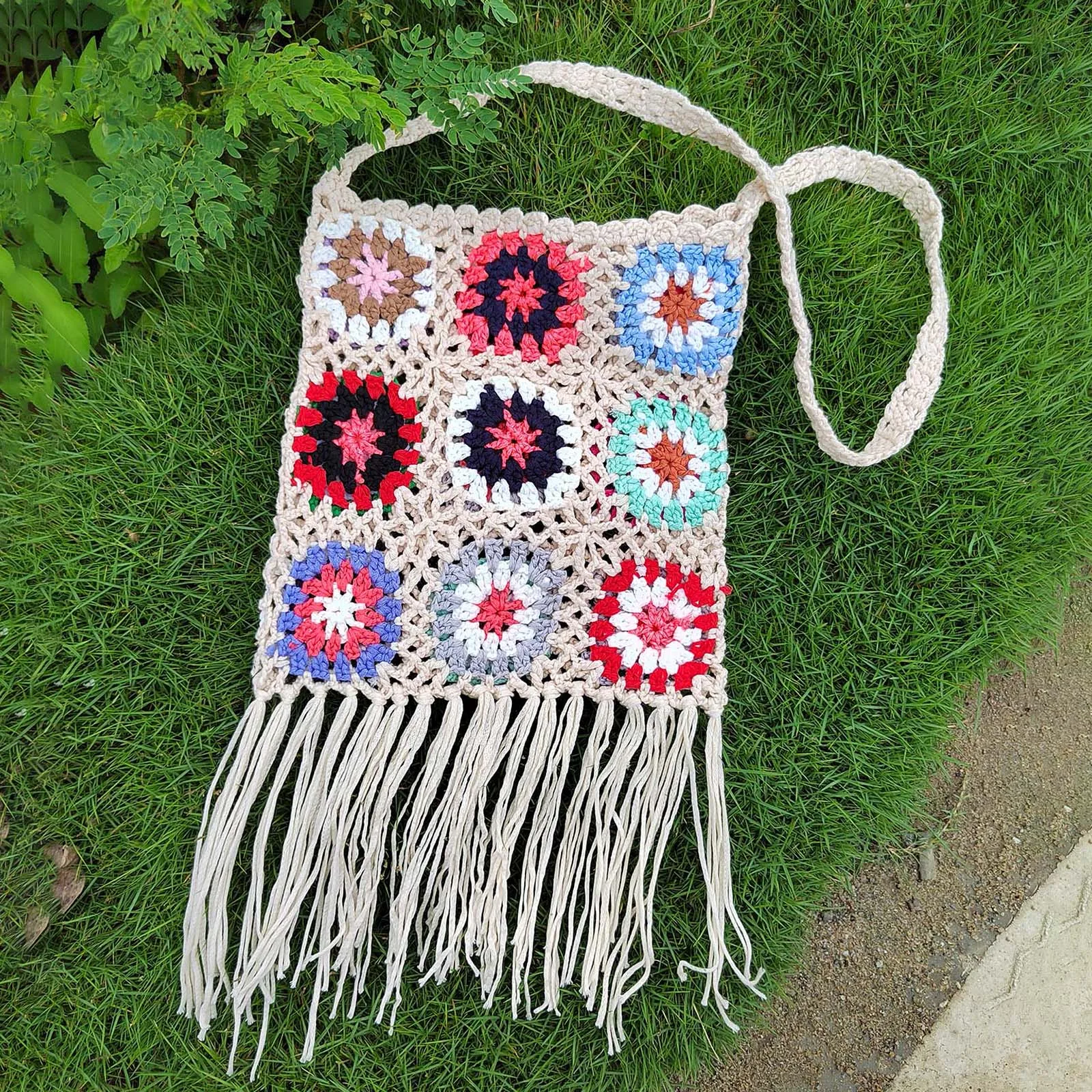 Crochet Shoulder Bag Bohemian Casual Ethnic Style Hollow Out Knitting Bag Handbag Tassel Tote Purse for Summer Travel