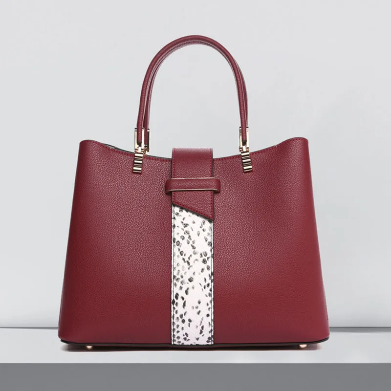 

Leather Fashion Atmosphere Large Capacity Luxury New High Quality Handbags Women Bags Leather Classical Tide Shoulder Bags