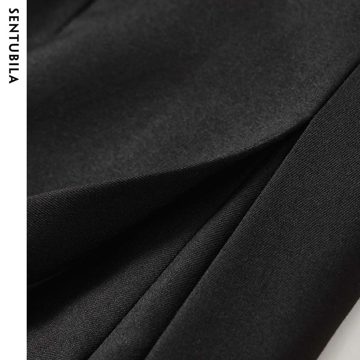 SENTUBILA Women Black Shorts Skirts 2025 Summer Fashion Commute A-Line Twill Side Slit Elegant Sexy Dating Shorts 151K57967