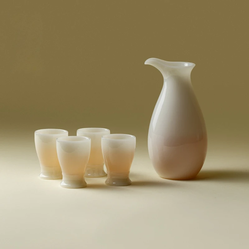 

High-end Household Wine Utensils Set of High-end Ceramic Wine Saucers and Cups Made of Jade and Sheep Fat Kitchen Bar Barware