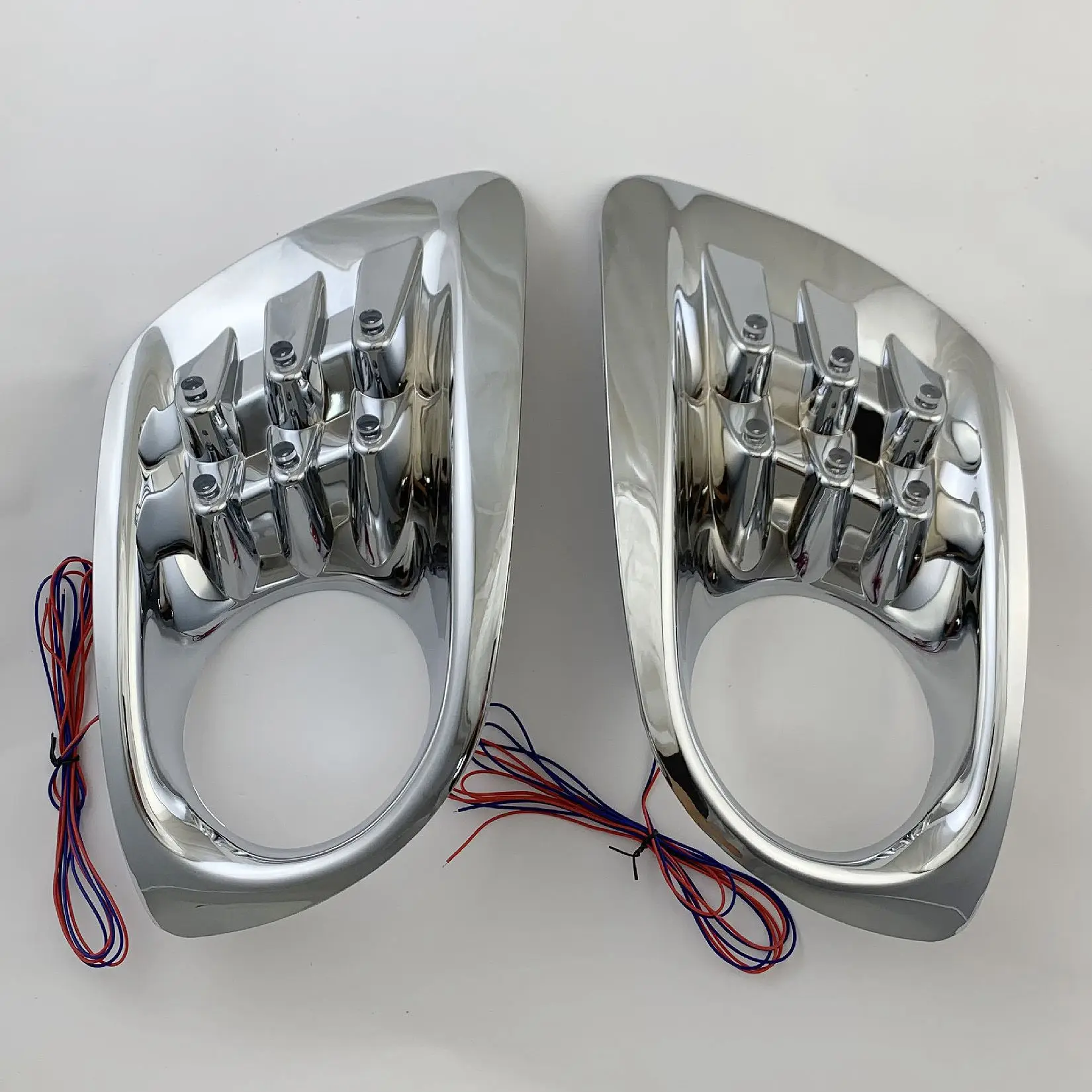 Chrome Front Bumper Fog Light Lamp Frame Cover Trim with Light for Toyota HILUX VIGO 2005 Car