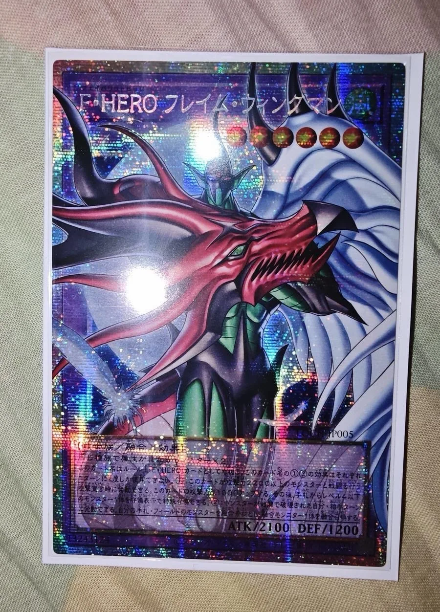 Yugioh KONAMI Duel LOCH-JP005 Favorite HERO Flame Wingman Prismatic Secret Over Frame Carta Rara de Coleção Japonesa em Estado Impecável