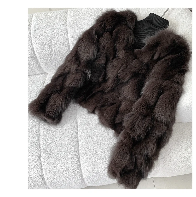 سترة قصيرة من قطعة واحدة من فراء الثعلب العصري الجديد برقبة على شكل حرف V للنساء