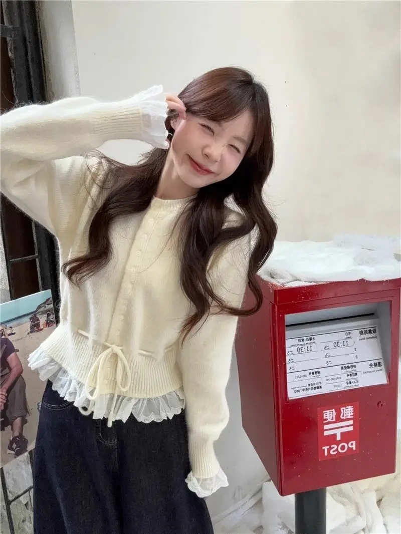 Suéter ajustado de encaje con volantes rojos y cuello redondo para mujer, nuevo suéter de otoño e invierno, cárdigan con temperamento, abrigo, camiseta nueva de punto de alta calidad