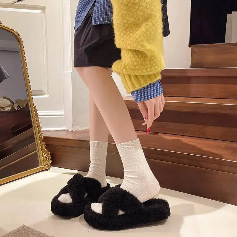 

Women Plush Slippers Autumn Winter New Women's Thick Sole Furry Slippers Plush Cotton Slides Outdoor Wearable Fuzzy Shoes