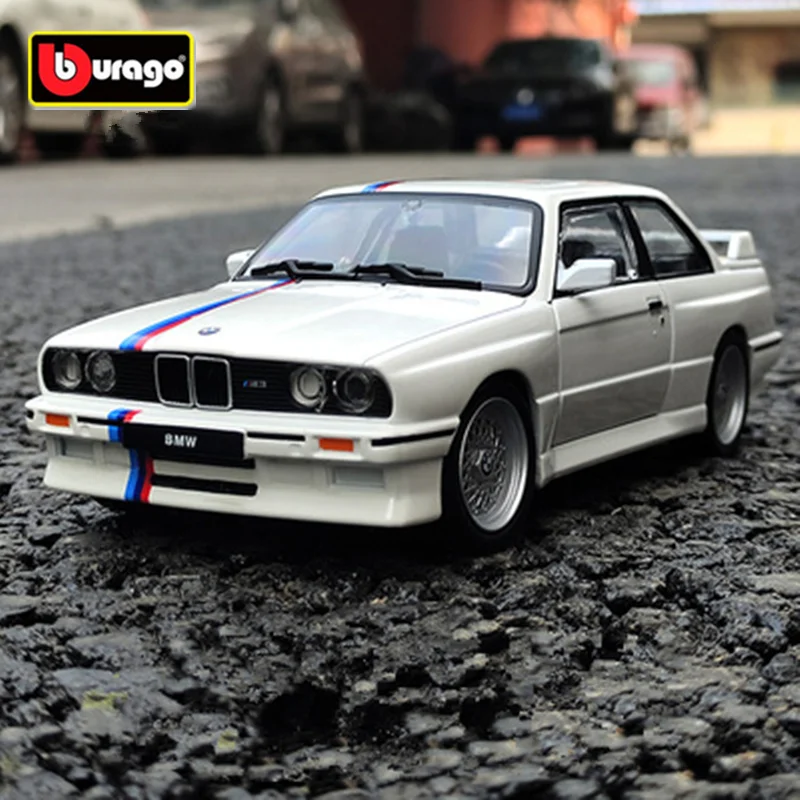 Bburago 1:24 BMW M3 E30 1988 Alloy Sports Car Model Diecast Metal Classic Racing Vehicle Car Model Simulation Childrens Toy Gift