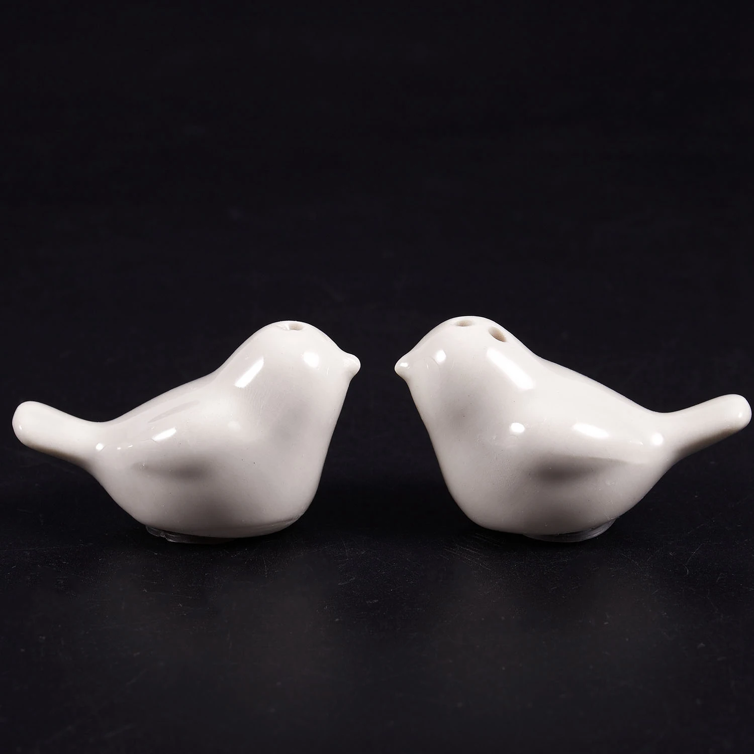 1 Set of Love Birds Ceramic Salt and Pepper Shakers Personalised Wedding Favors - White