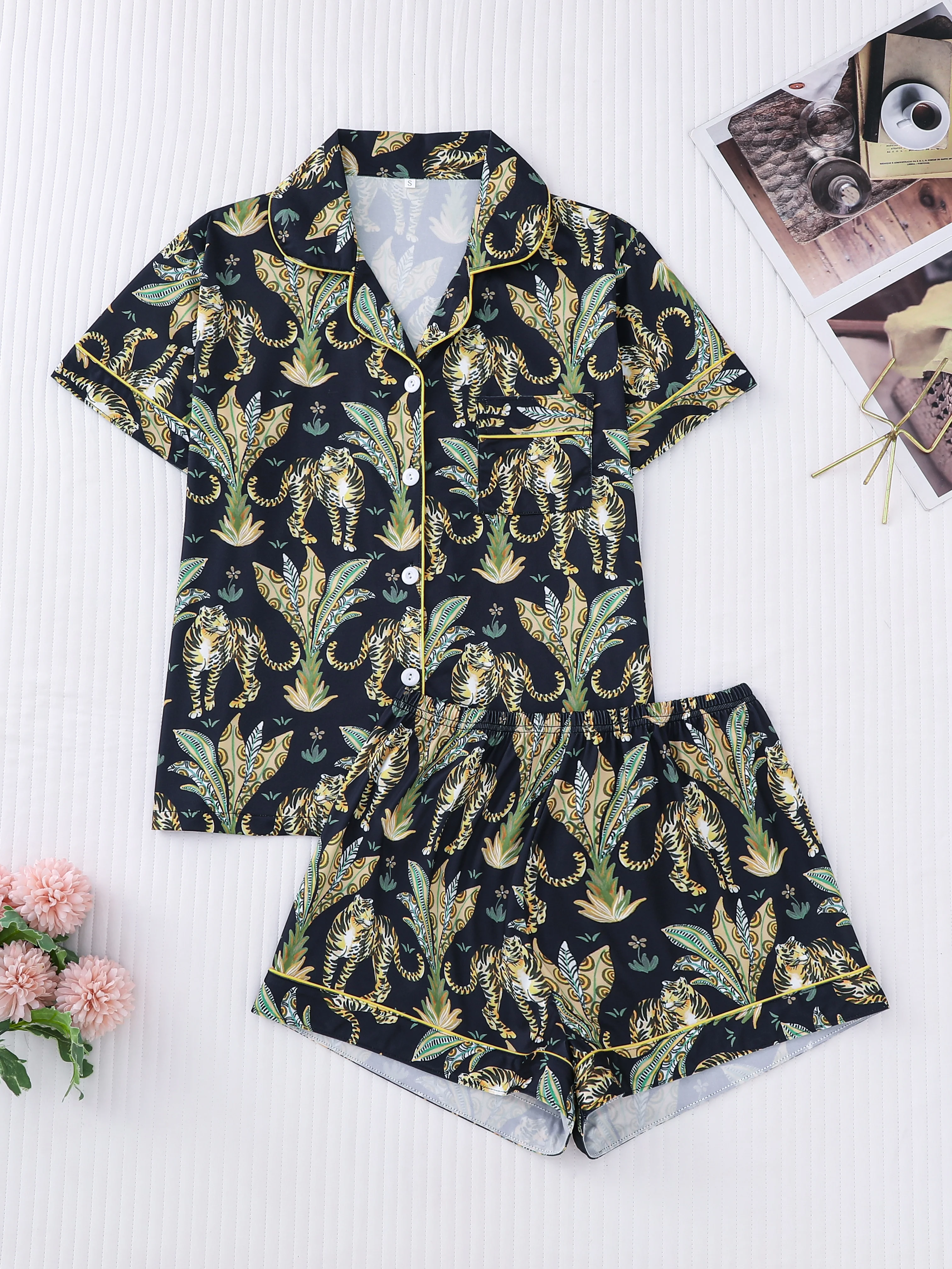 

Женский пижамный комплект с рисунком тигра, топ с короткими рукавами и лацканами и свободные шорты, удобная домашняя одежда для девочек.