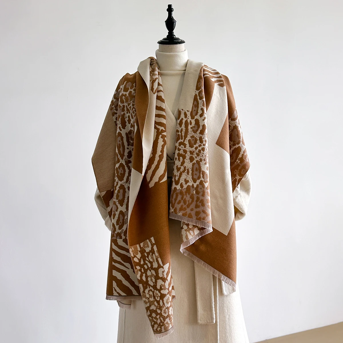Winter Design Pashmina Decke Kaschmir Schal für Frauen Warme Dicke Tücher und Wraps Poncho Weibliche Bufanda Echarpe Quaste Schalldämpfer