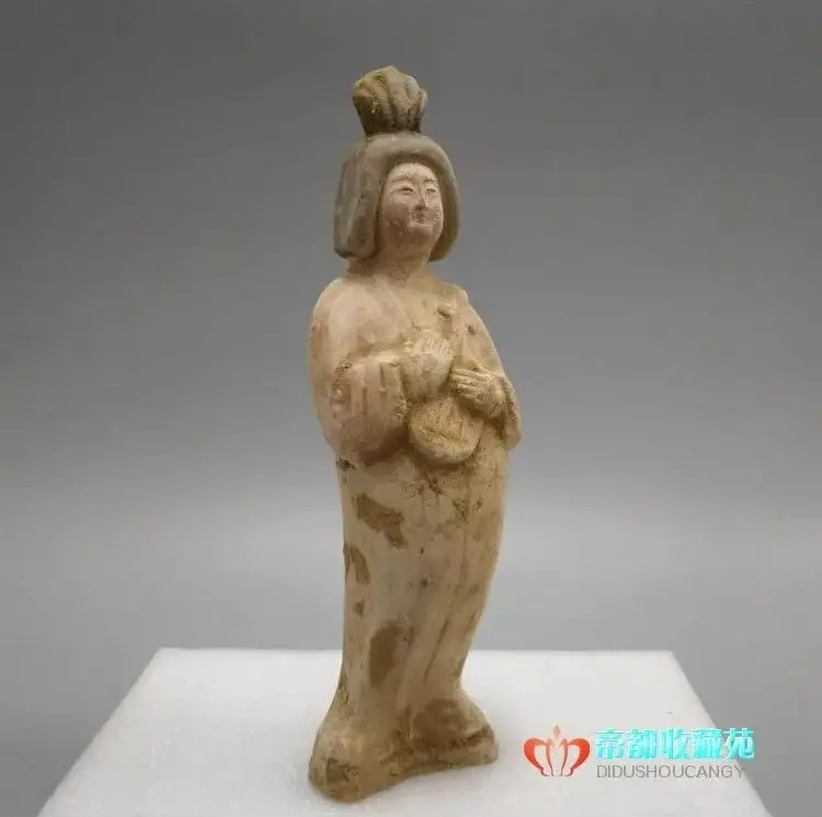 Ancient pottery ornaments, the Tang lady figurines, terracotta figures, antique cultural relics