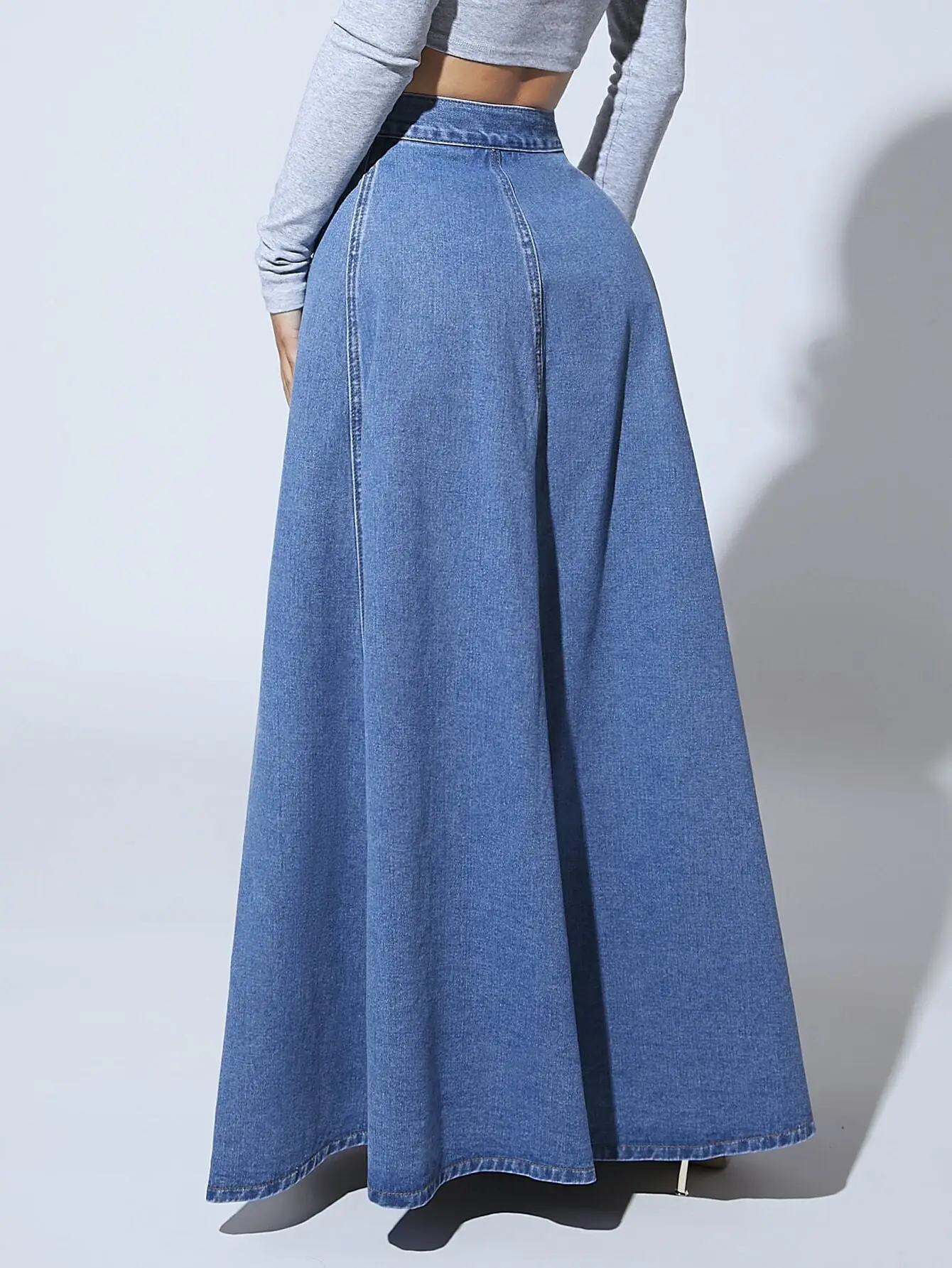 ハイウエストボタンフロントフレアデニムスカート（Aラインヘム）