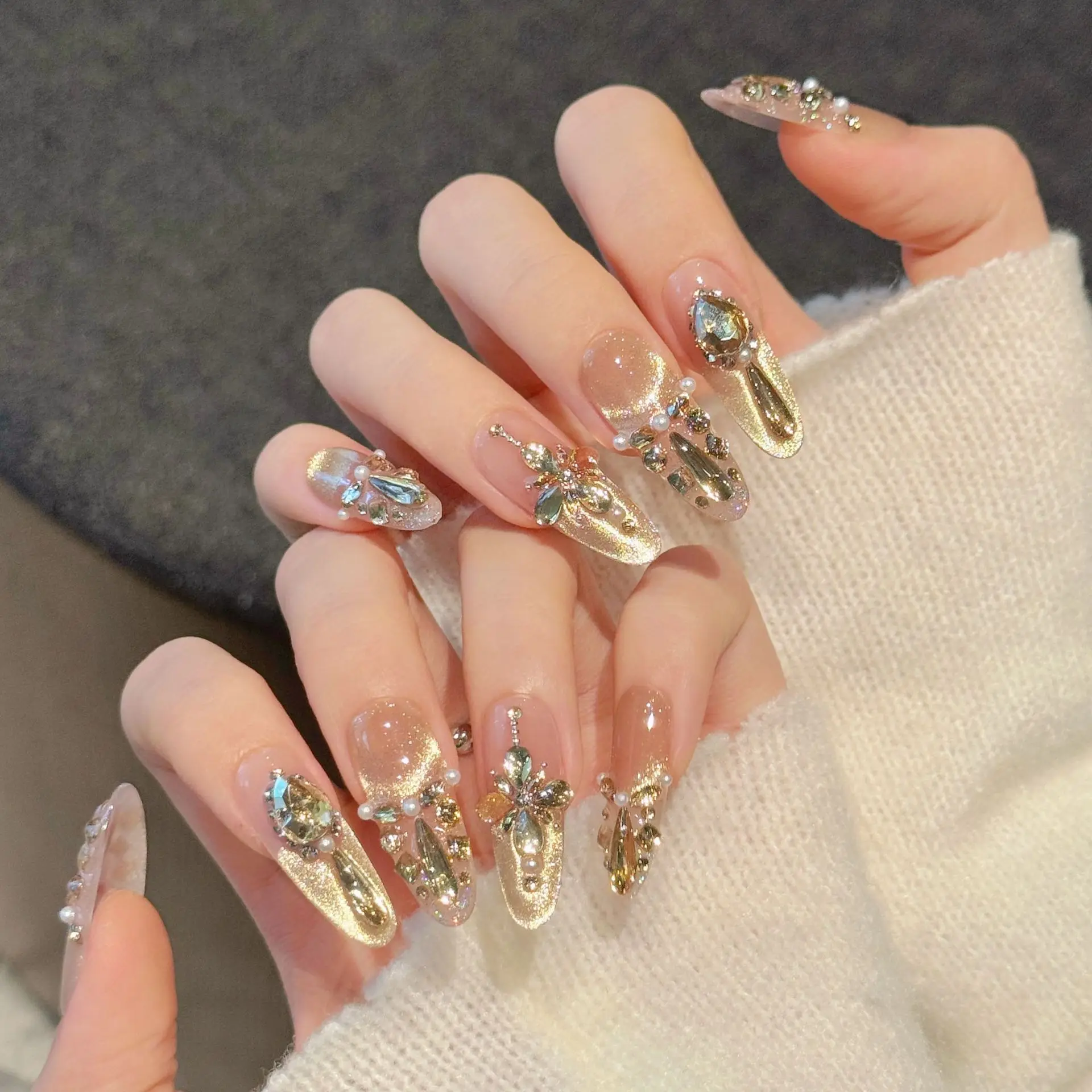10pcs Flash Rhinestone Long Almond Press On Nails Handmade Champagne Cat's Eye False Nails Temperament French Style Fake Nail