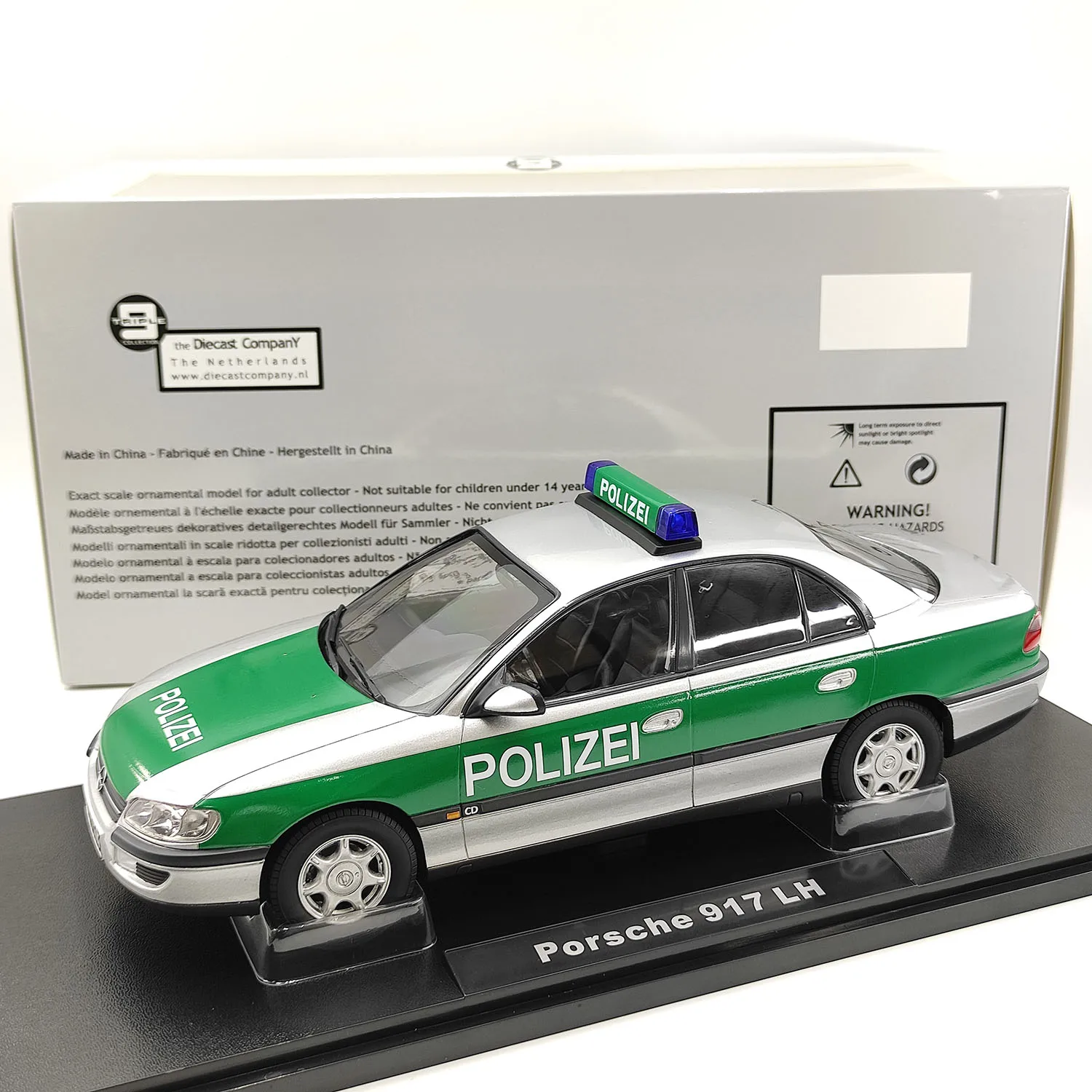 

Defective Diecast TRIPLE9 1:18 Scale Porsche 917 LH Police Alloy Car Model Collectible Toy Gift Souvenir Display Ornament